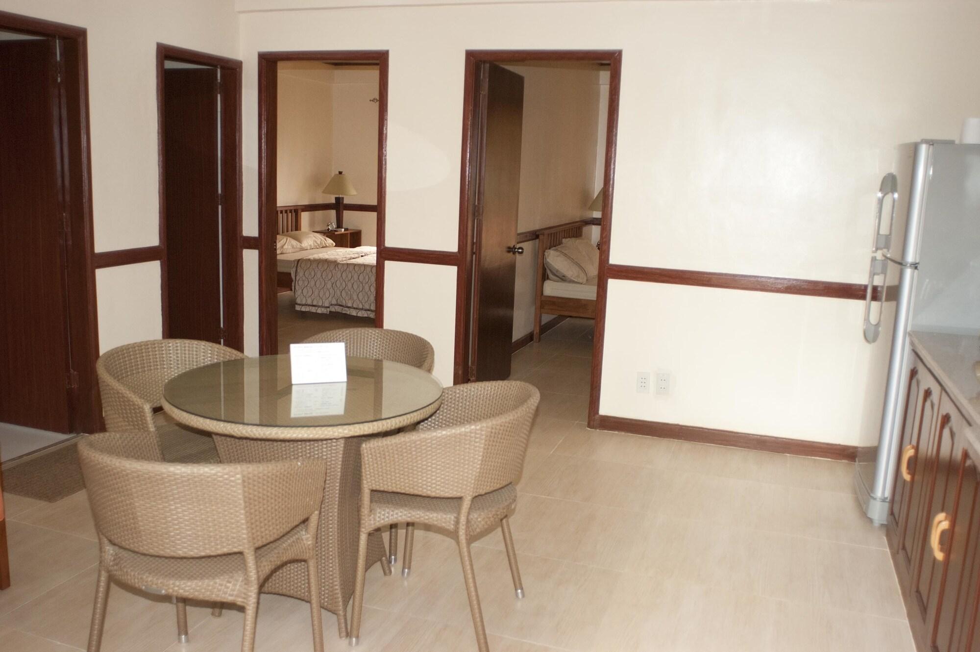 Punta House Hotel Lapu-Lapu City Exterior photo