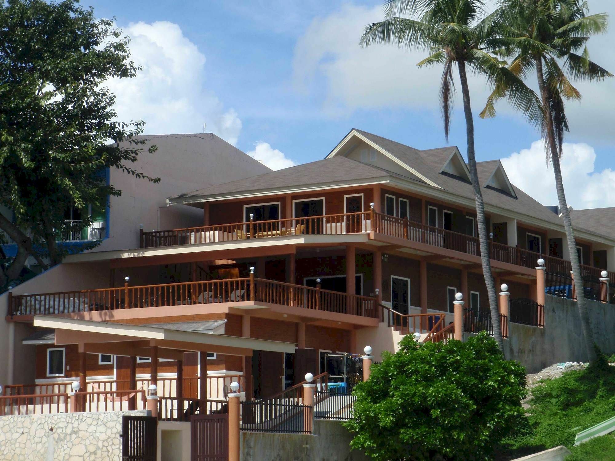 Punta House Hotel Lapu-Lapu City Exterior photo